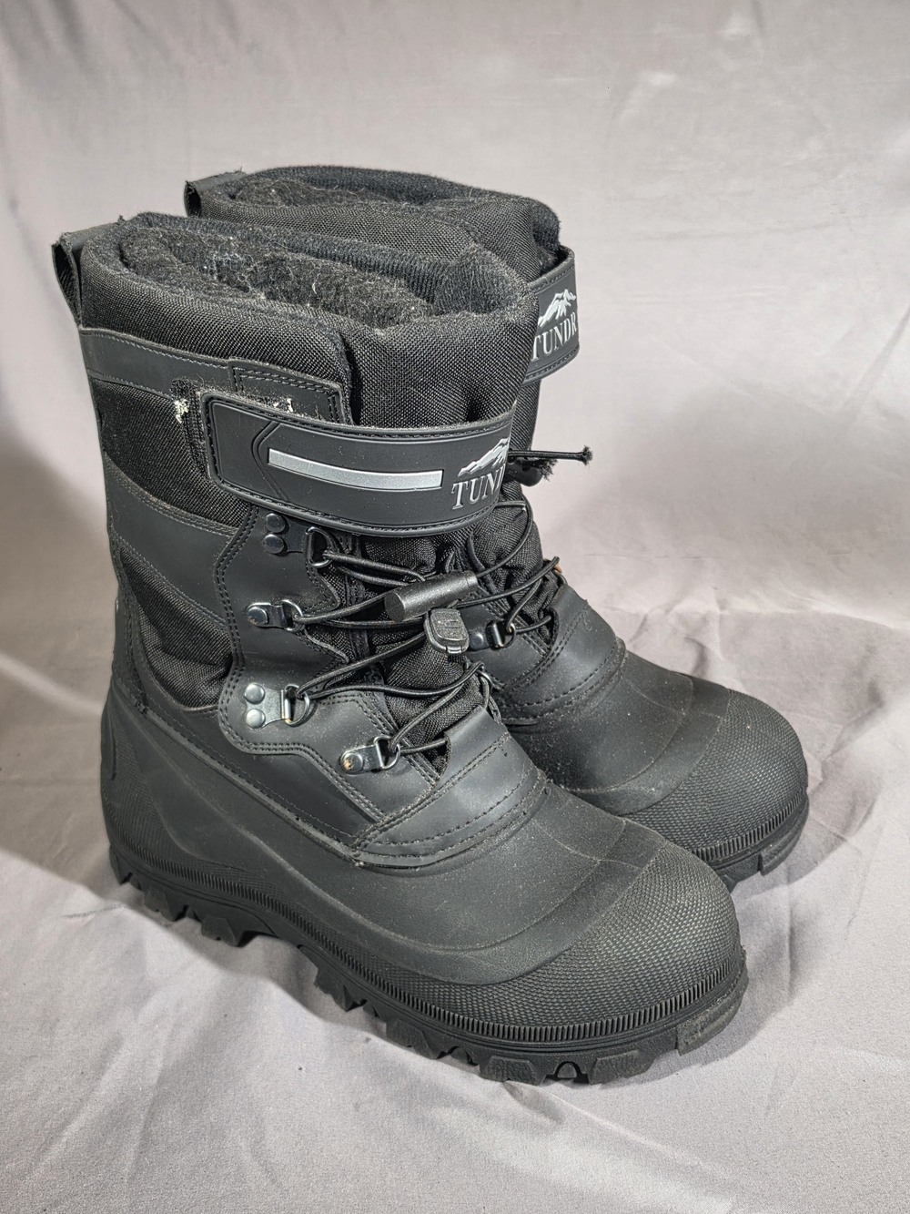 Tundra Men’s Size 9 Black Waterproof Insulated Winter Snow Boots Heavy Duty